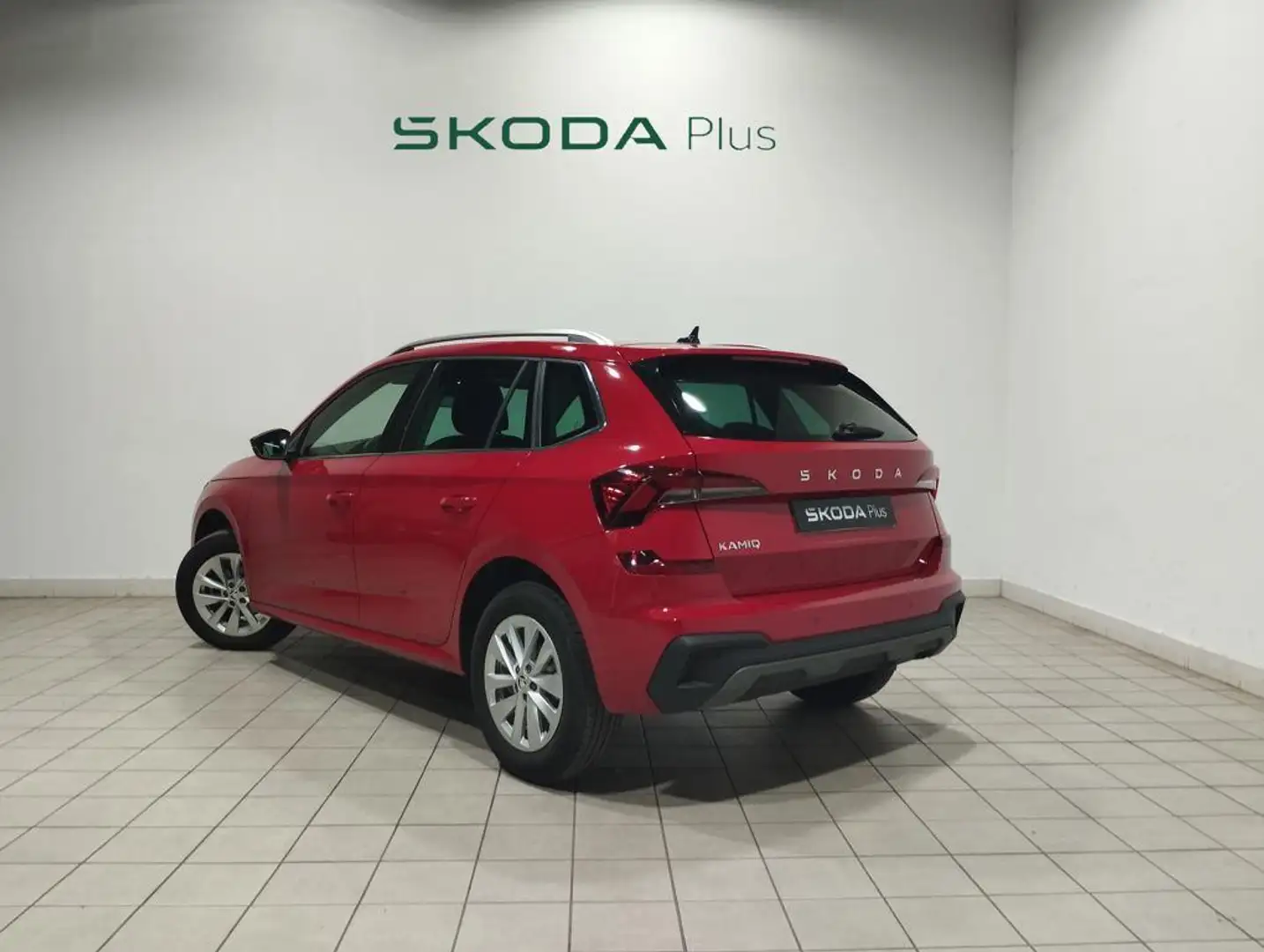 Skoda Kamiq 1.0 TSI Selection 70kW Rojo - 2