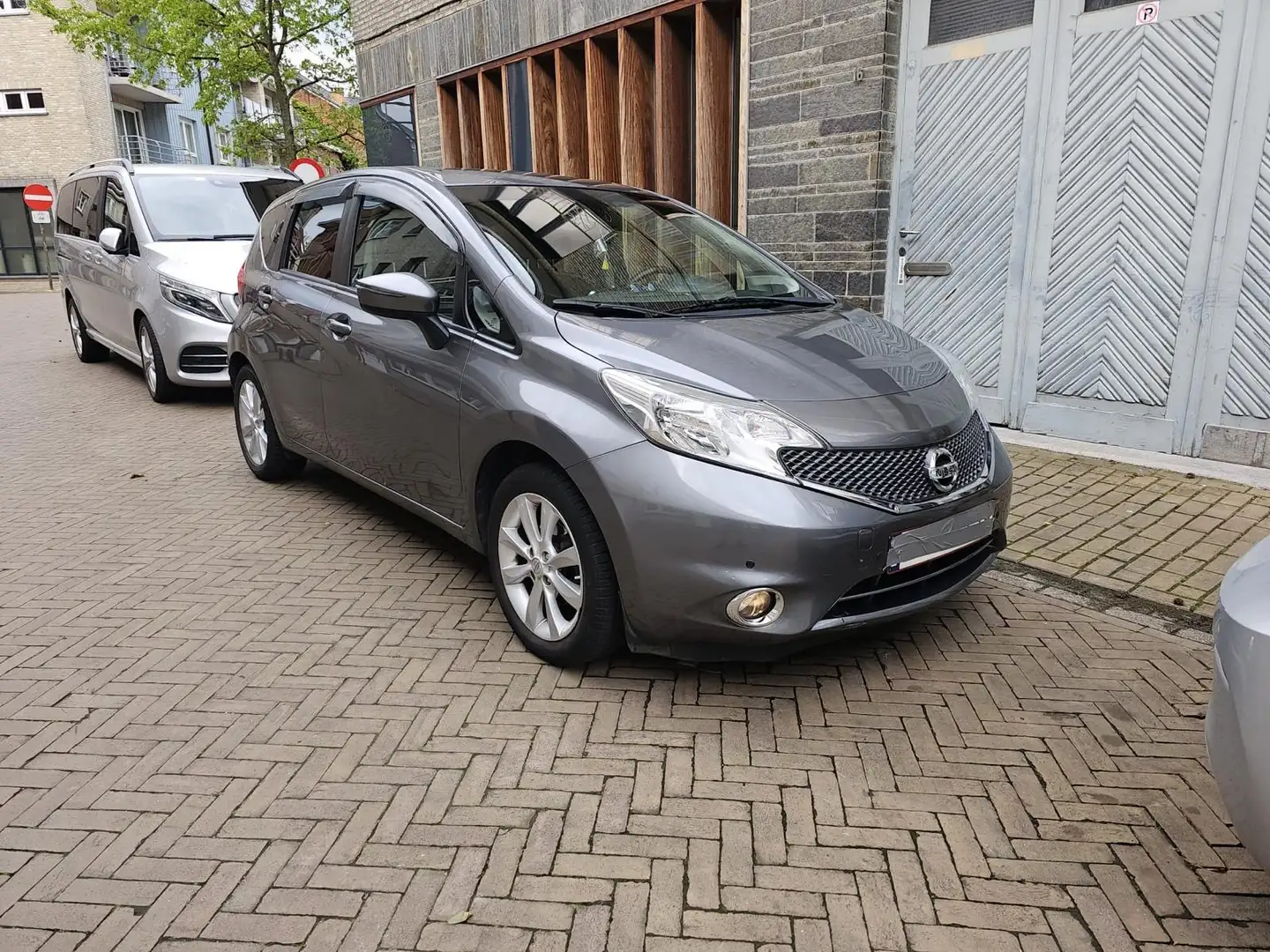 Nissan Note Note 1.6 l 110 ch Euro V Connect Edition  A - 1
