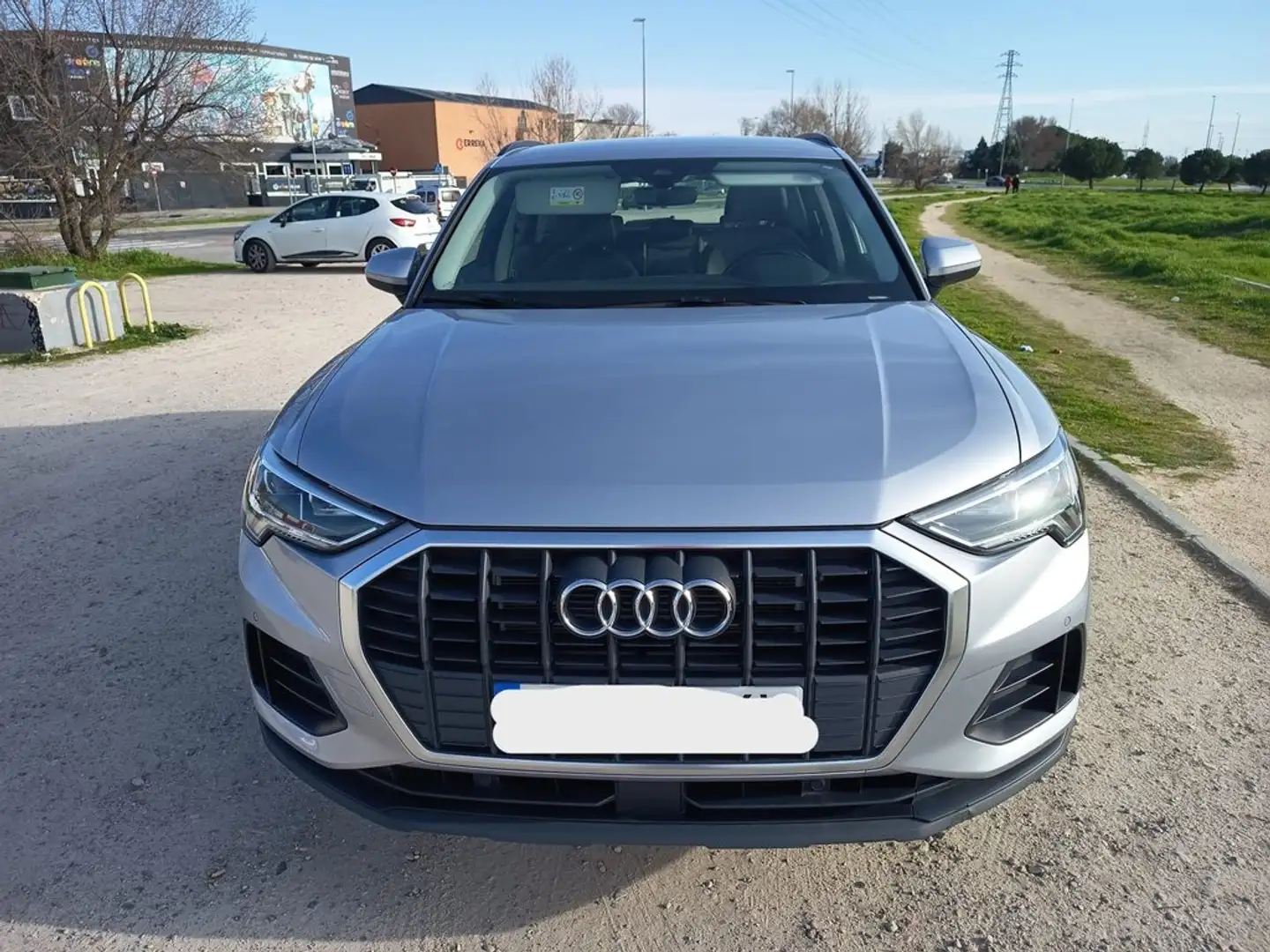 Audi Q3 45 TFSIe S-tronic Gris - 2