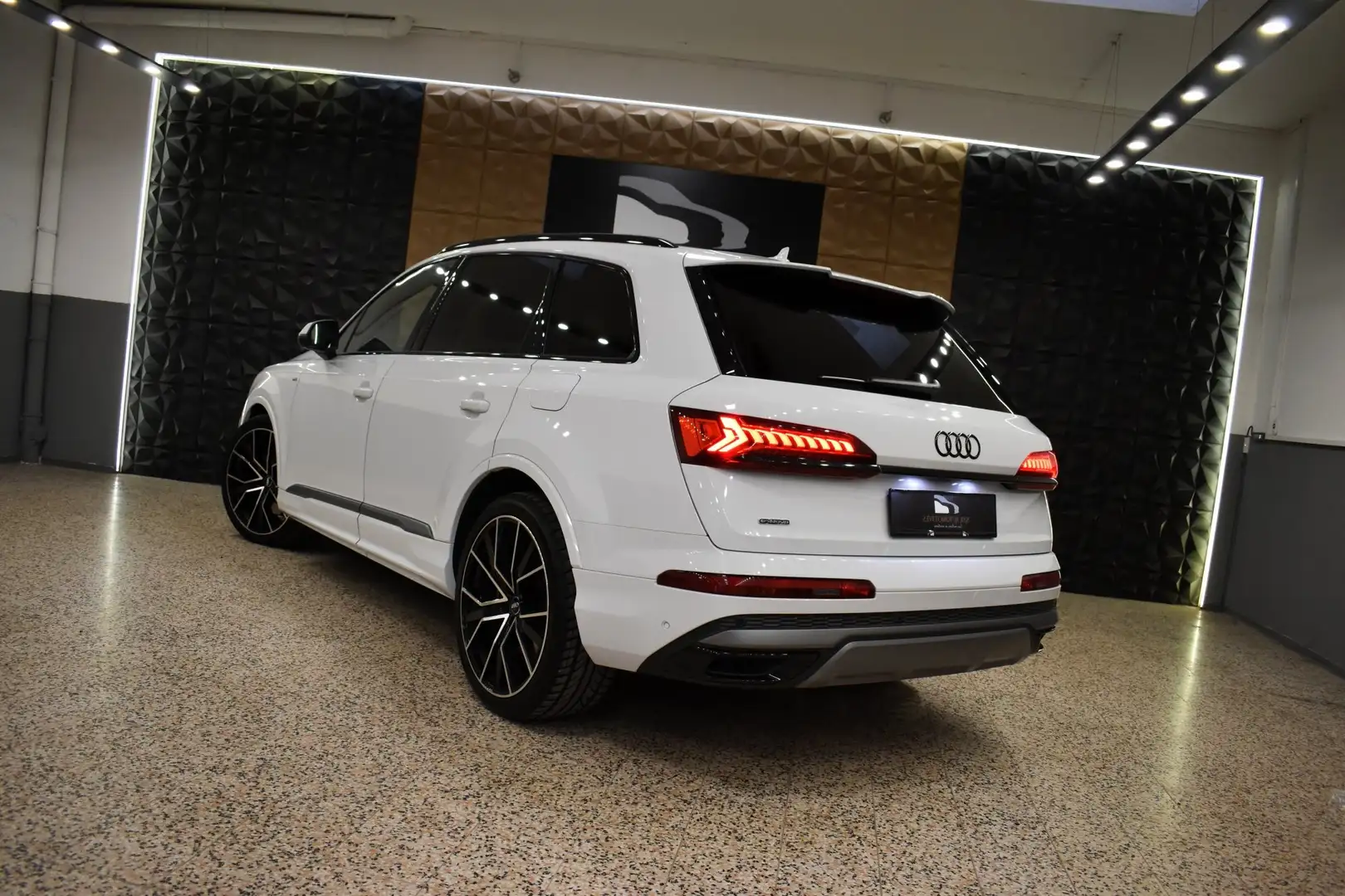 Audi Q7 55 TFSI e quattro 3xS-LINE MATRIX, LUFT, PANO, AHK Weiß - 2