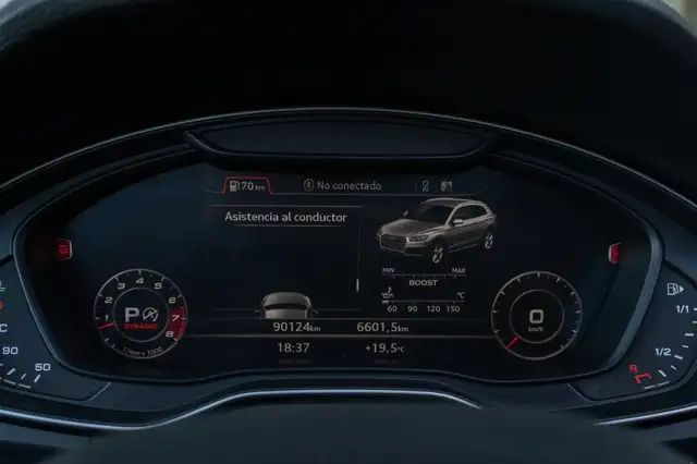 Audi SQ5 view 14