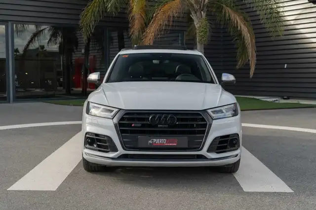 Audi SQ5 view 2