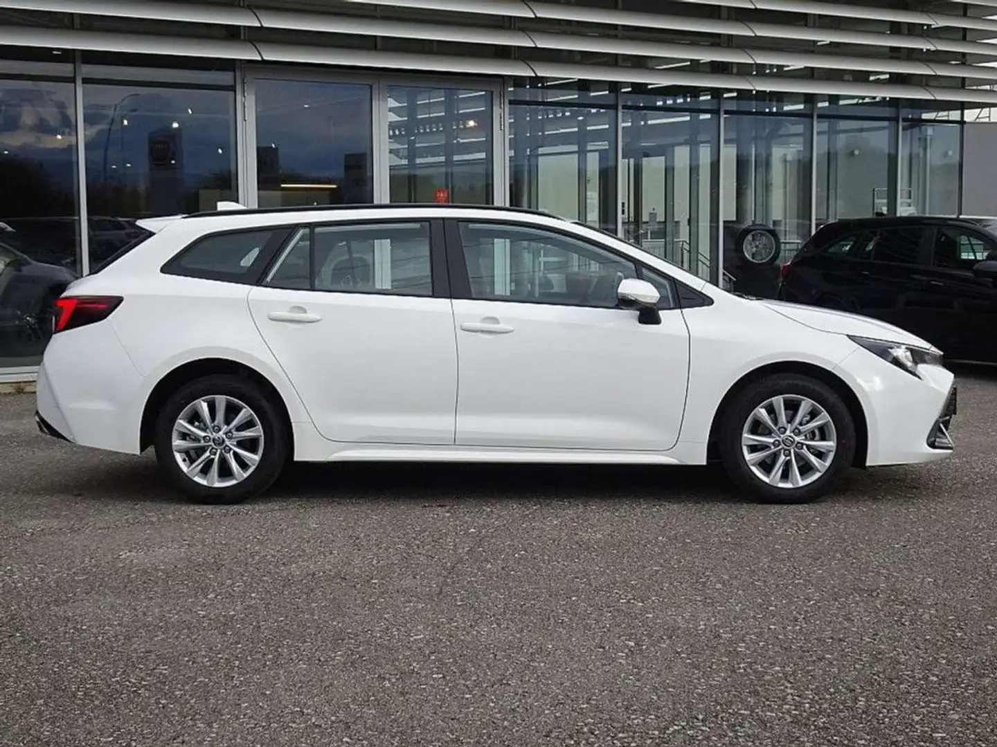 Toyota Corolla 1,8 Hybrid Touring Sports Active Weiß - 2