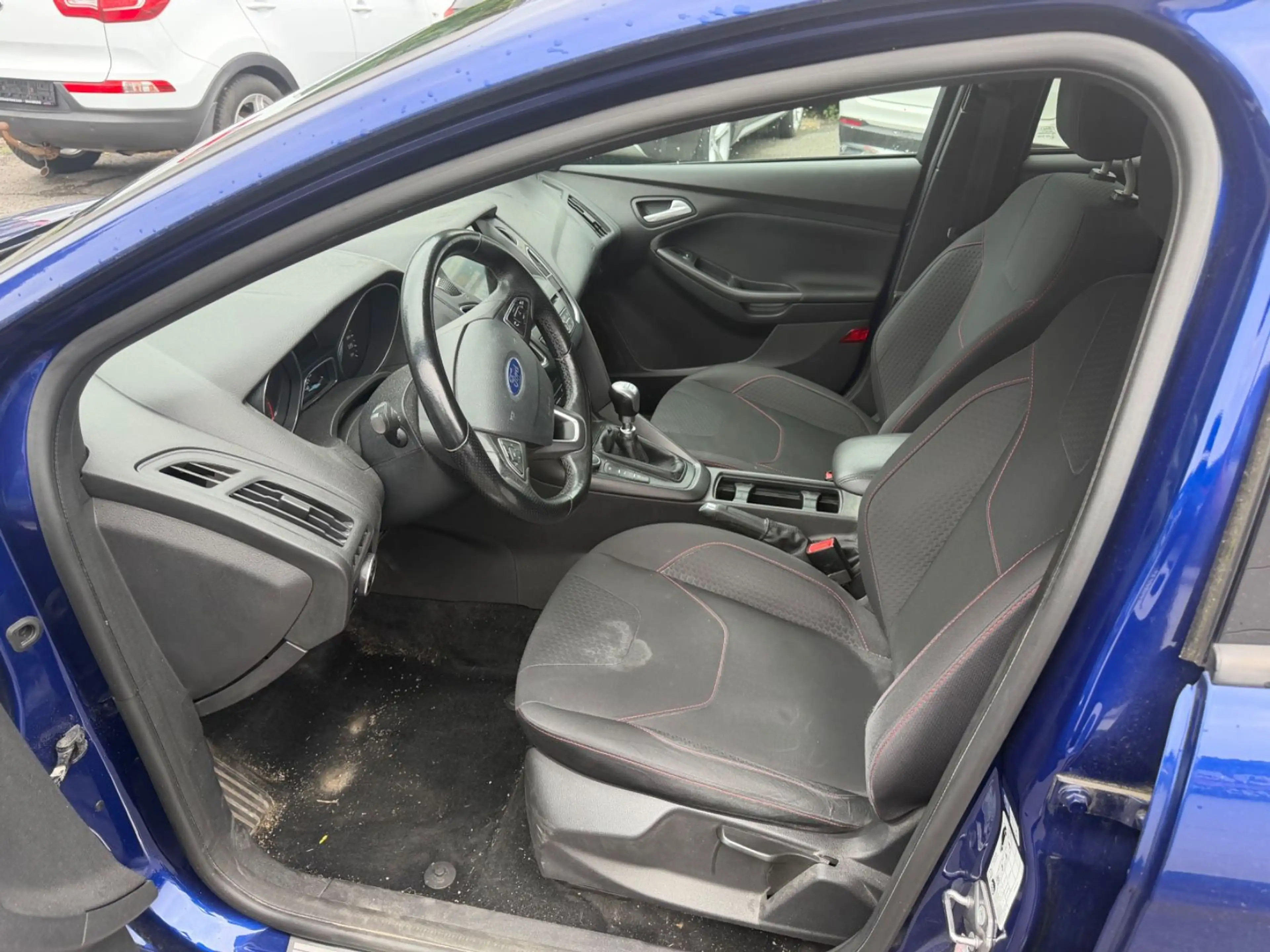 Ford Focus Turnier ST-Line — photo 8