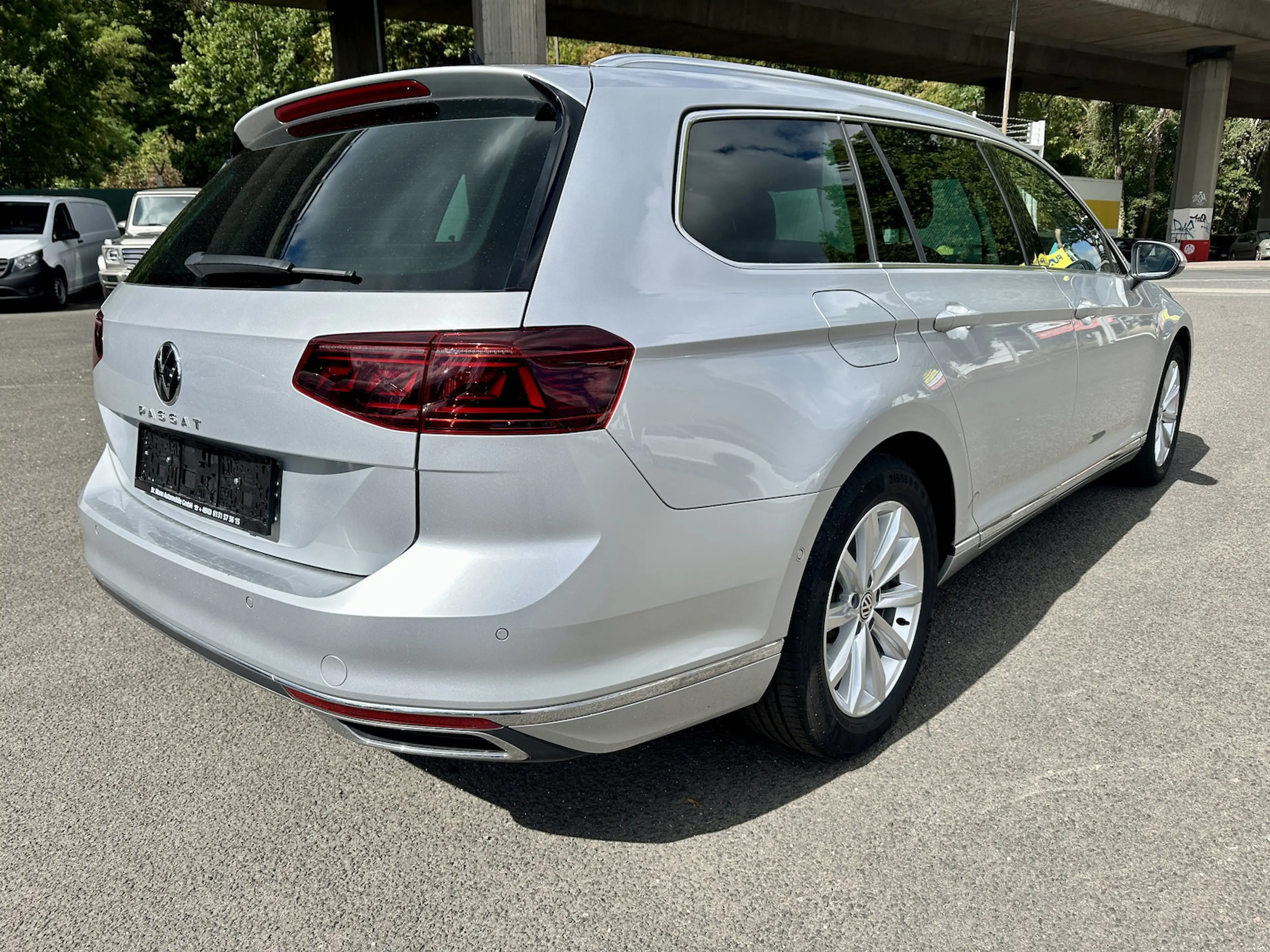 Volkswagen Passat Variant Elegance AHK Headup Ergo Aktiv Sitz — photo 3