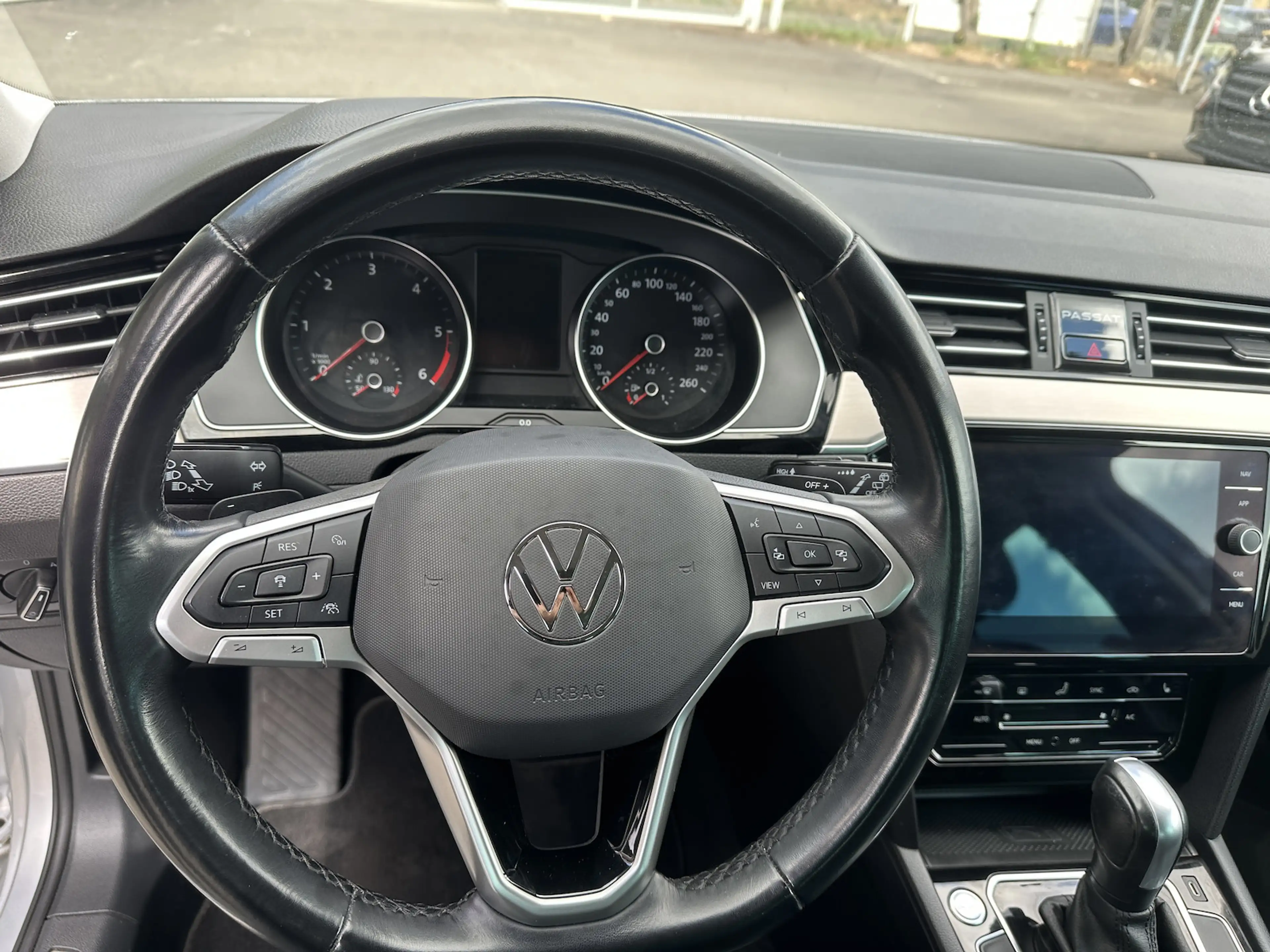 Volkswagen Passat Variant Elegance AHK Headup Ergo Aktiv Sitz — photo 10