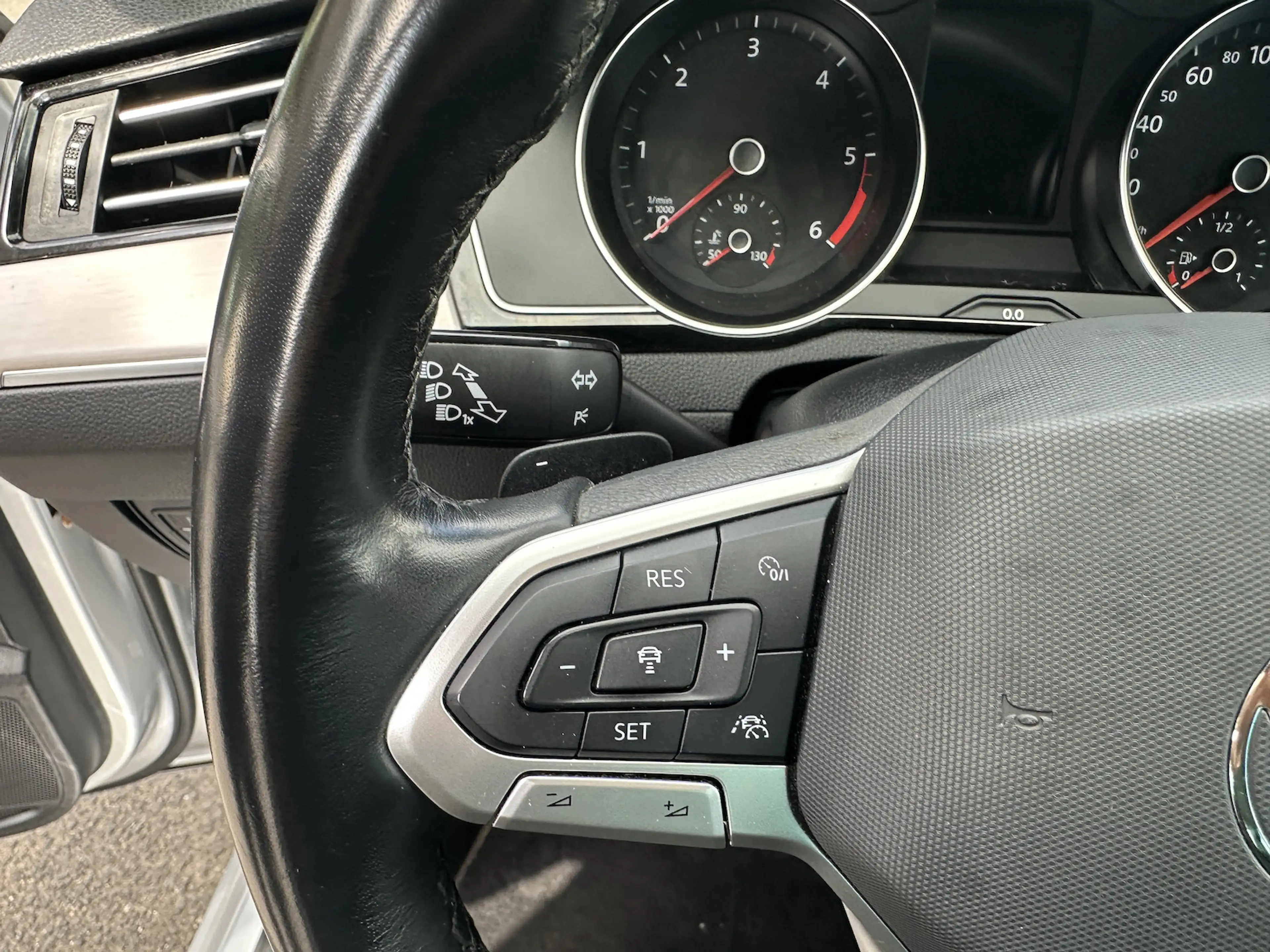 Volkswagen Passat Variant Elegance AHK Headup Ergo Aktiv Sitz — photo 11