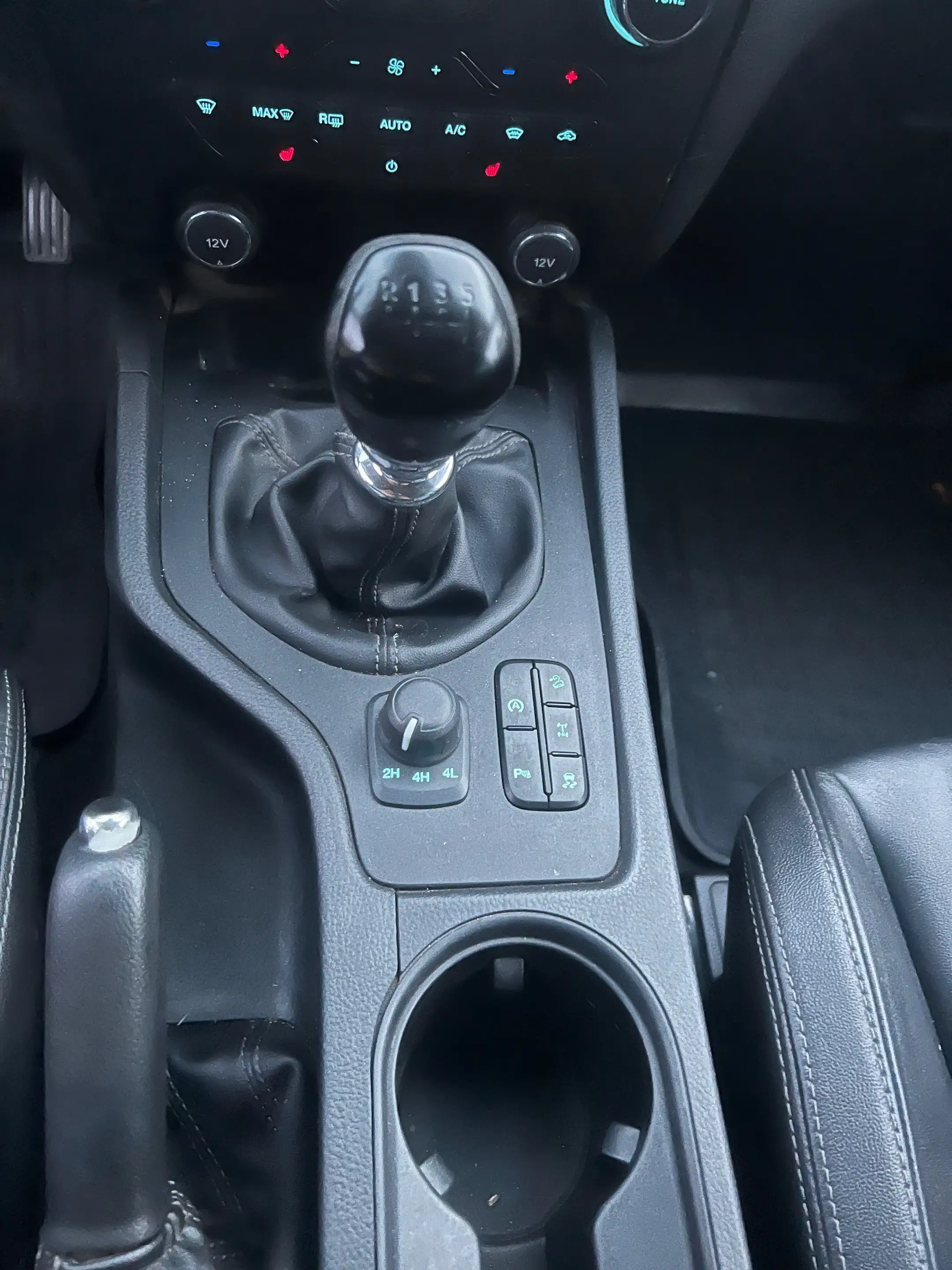 Ford Ranger Limited Doppelkabine 4x4 — photo 11