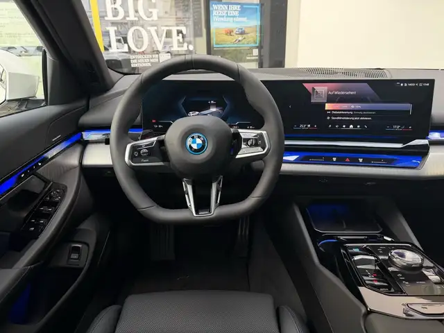 BMW I5 view 6