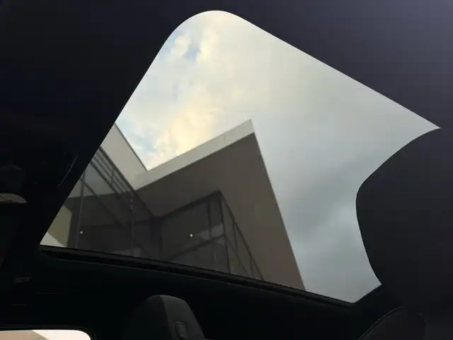 BMW I5 view 15