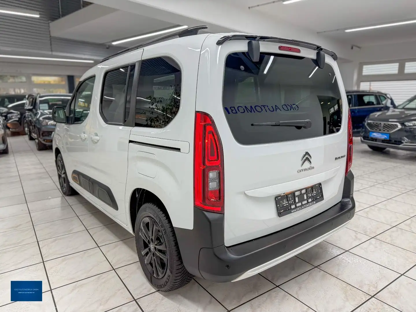 Citroen Berlingo Rip Curl M*Navi*PDC*DAB*Pano*Kamera* Blanc - 2
