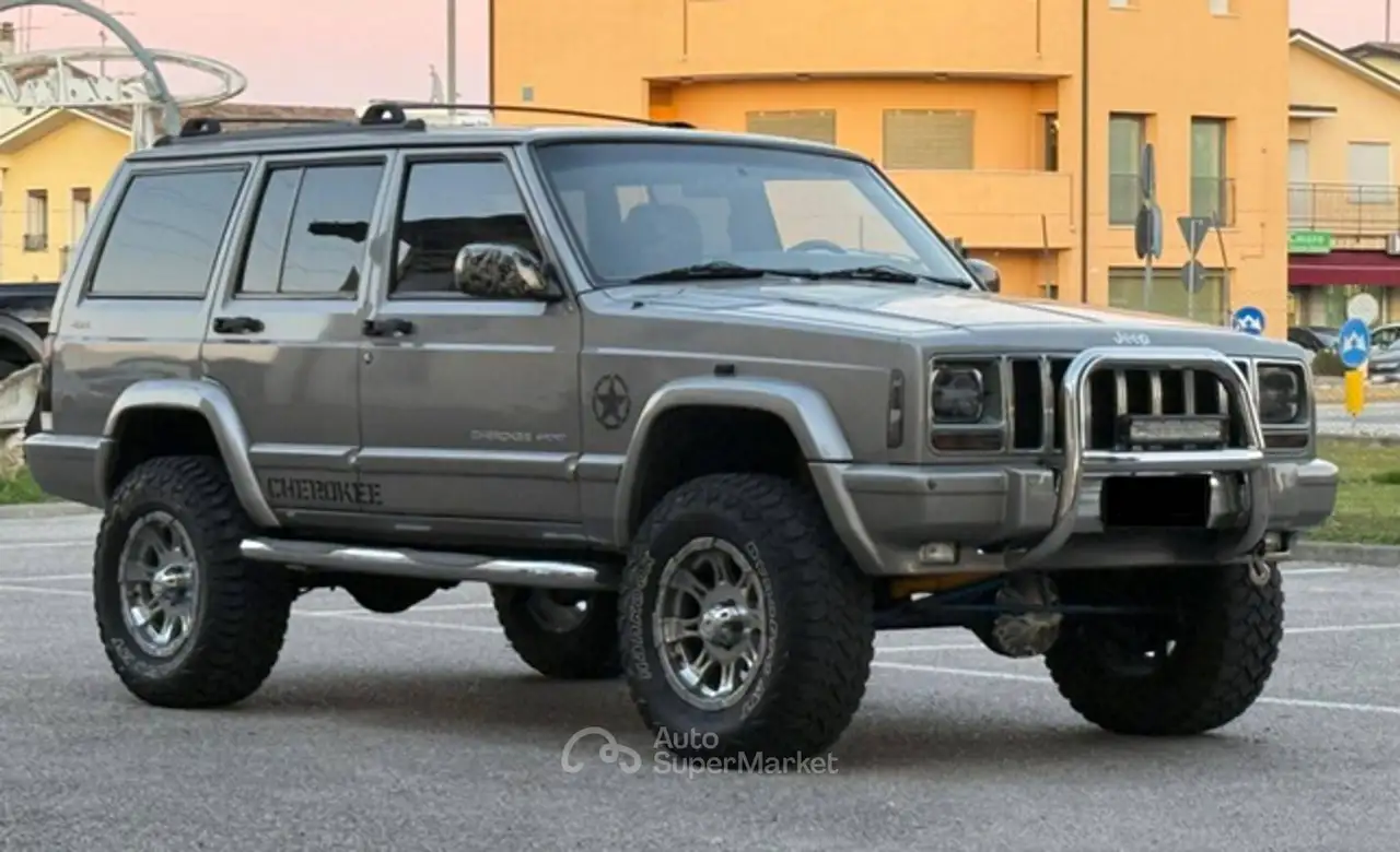 Jeep Cherokee 5p 2.5 td Limited LX my01, foto 4