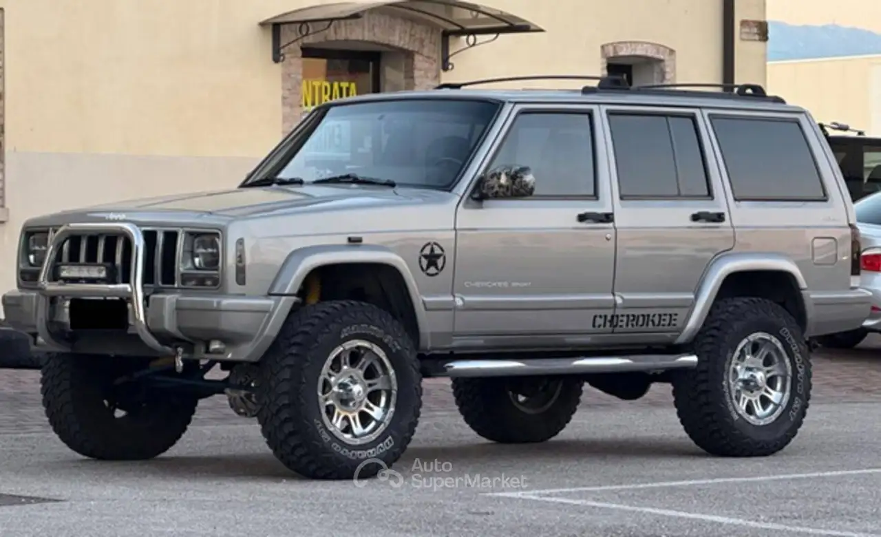 Jeep Cherokee 5p 2.5 td Limited LX my01, foto 2