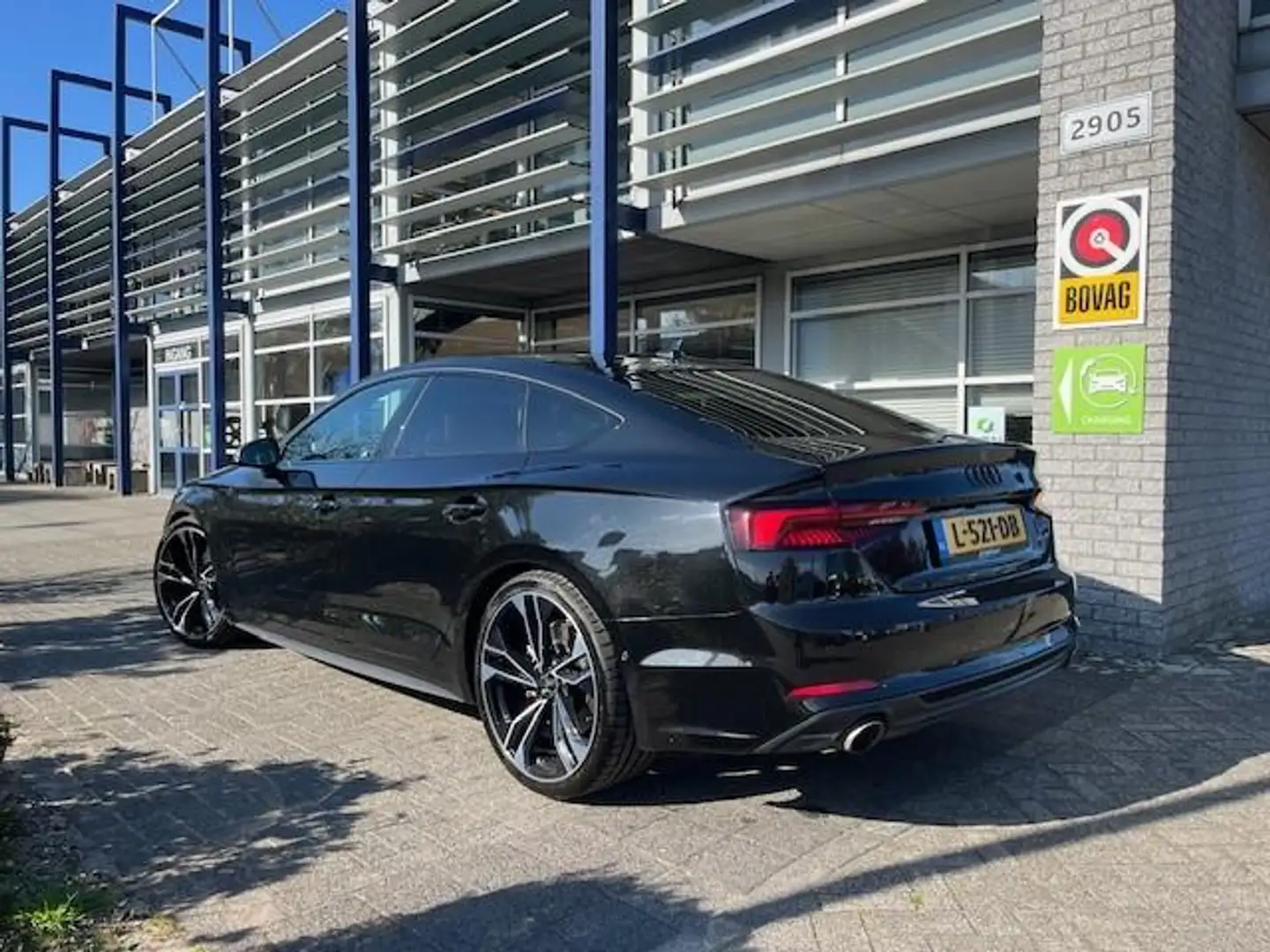Audi A5 Sportback 45 TFSI quattro Launch edition Sport Zwart - 2