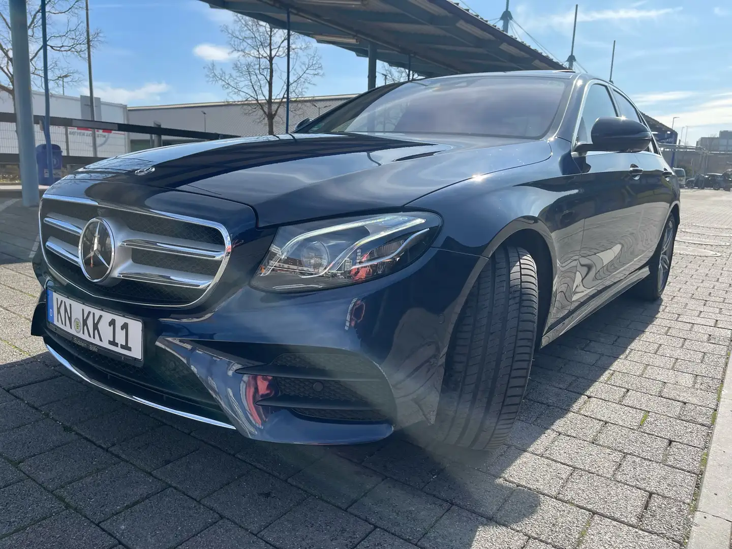 Mercedes-Benz E 220 d 9G-TRONIC Avantgarde Blau - 1