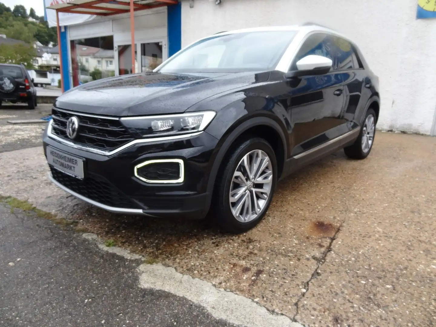 Volkswagen T-Roc IQ.DRIVE/1.Hd/AHK/Pano/Navi/Kamera Noir - 1