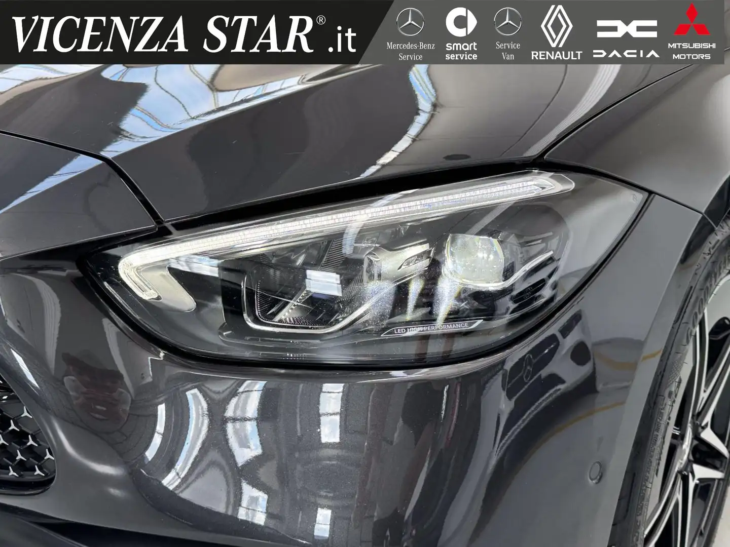 Mercedes-Benz C 220 d MHV S.W. 4MATIC AMG PREMIUM Grigio - 2