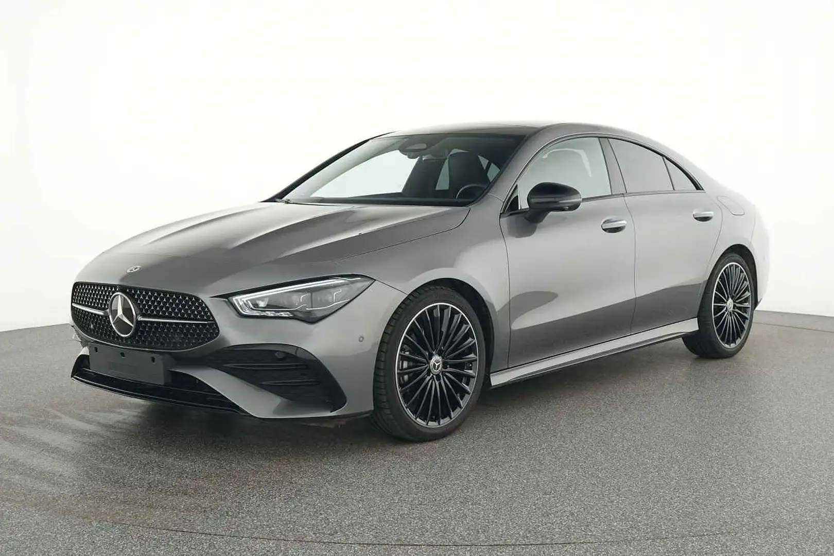 Mercedes-Benz CLA 180 Coupé AMG Line Grau - 1