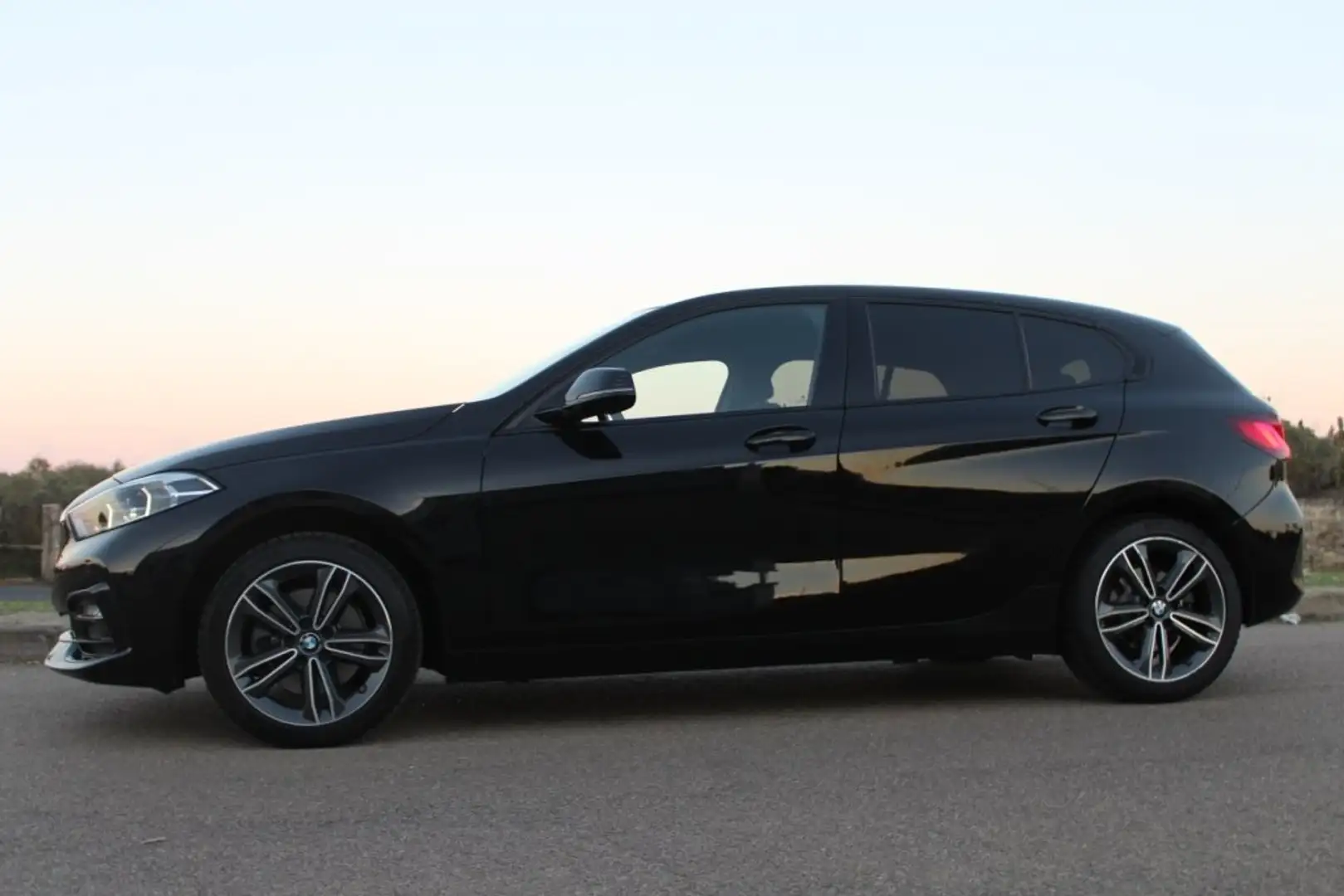 BMW 118 d Sport Aut. *LUCI AMBIENTE *V.COCKPIT *FULL LED Noir - 2