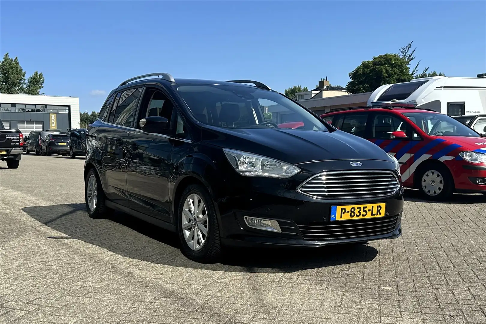 Ford Grand C-Max 1.0 EcoBoost 125pk TITANIUM Plus 7 persoons Zwart - 2