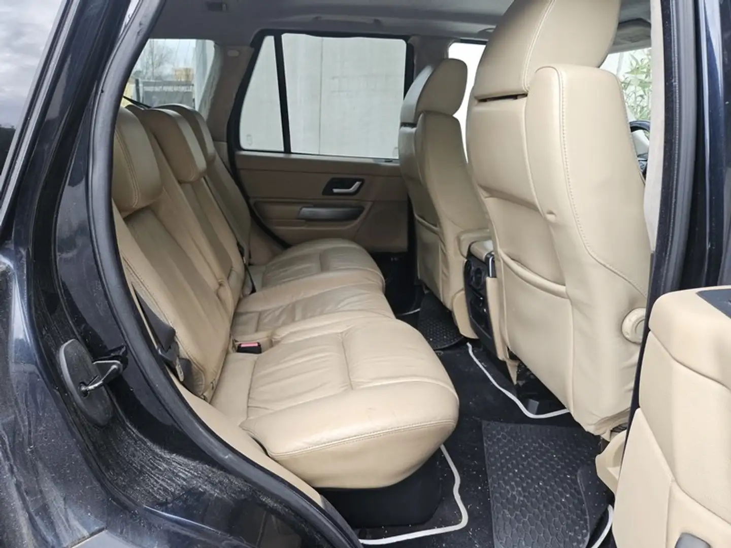 Land Rover Range Rover Sport TDV6 190 HSE GAR 1AN z - 2