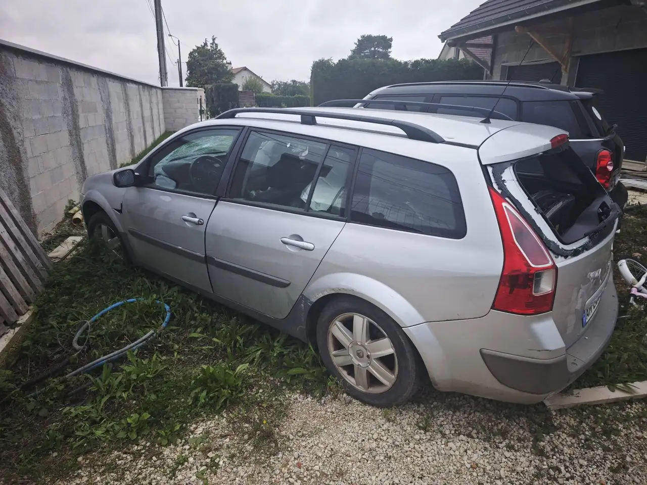 Renault Megane Grandtour — photo 2