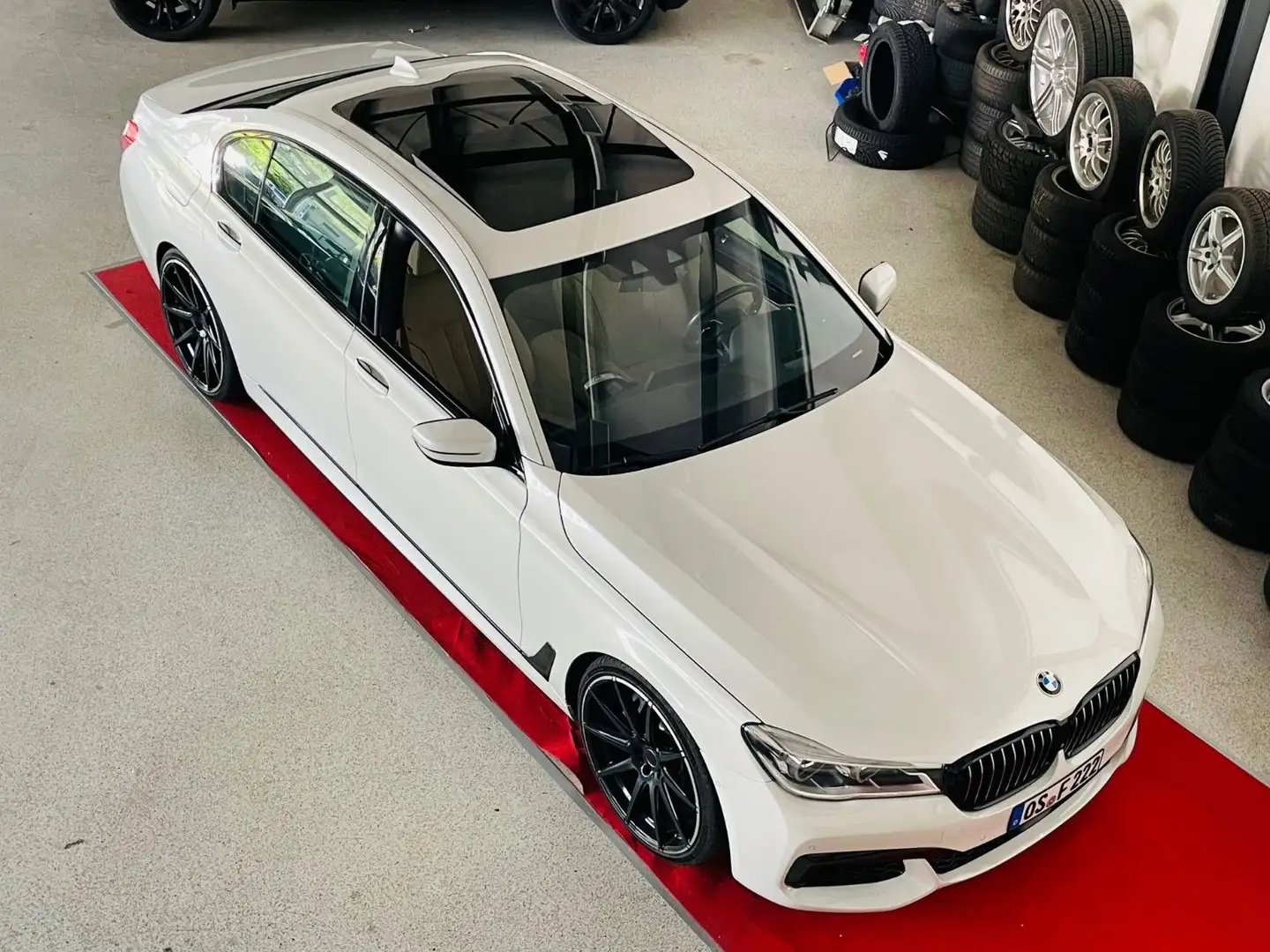 BMW 750 Li xDrive -M-Paket -Langversion Weiß - 1