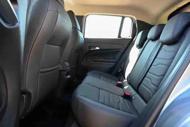 Jeep Avenger view 15