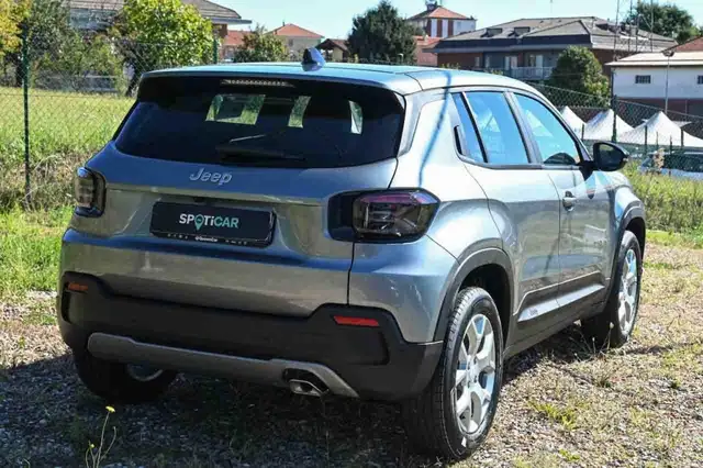 Jeep Avenger view 5