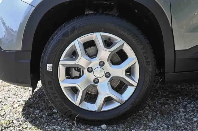 Jeep Avenger view 10