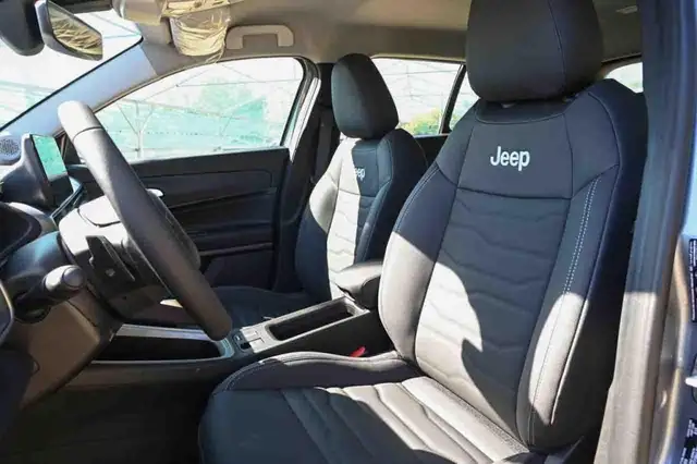 Jeep Avenger view 14