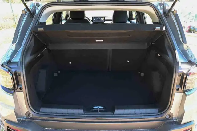 Jeep Avenger view 9