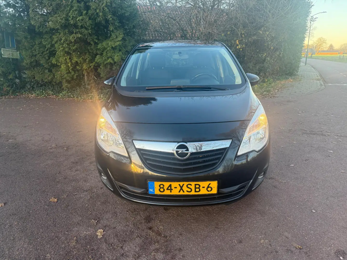 Opel Meriva 1.4 Turbo Business Edition / Navi / Airco / NAP / Schwarz - 2