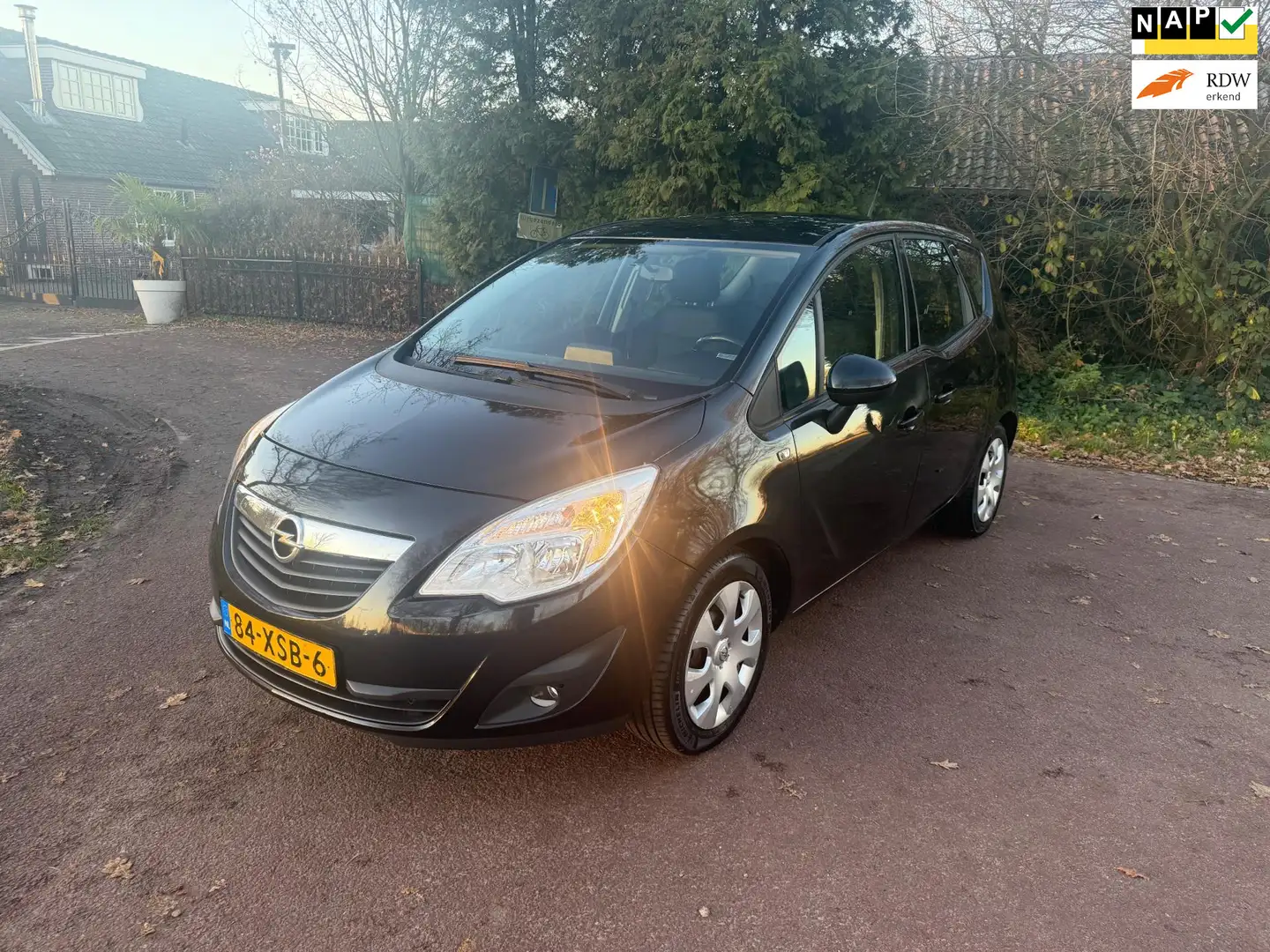 Opel Meriva 1.4 Turbo Business Edition / Navi / Airco / NAP / Schwarz - 1