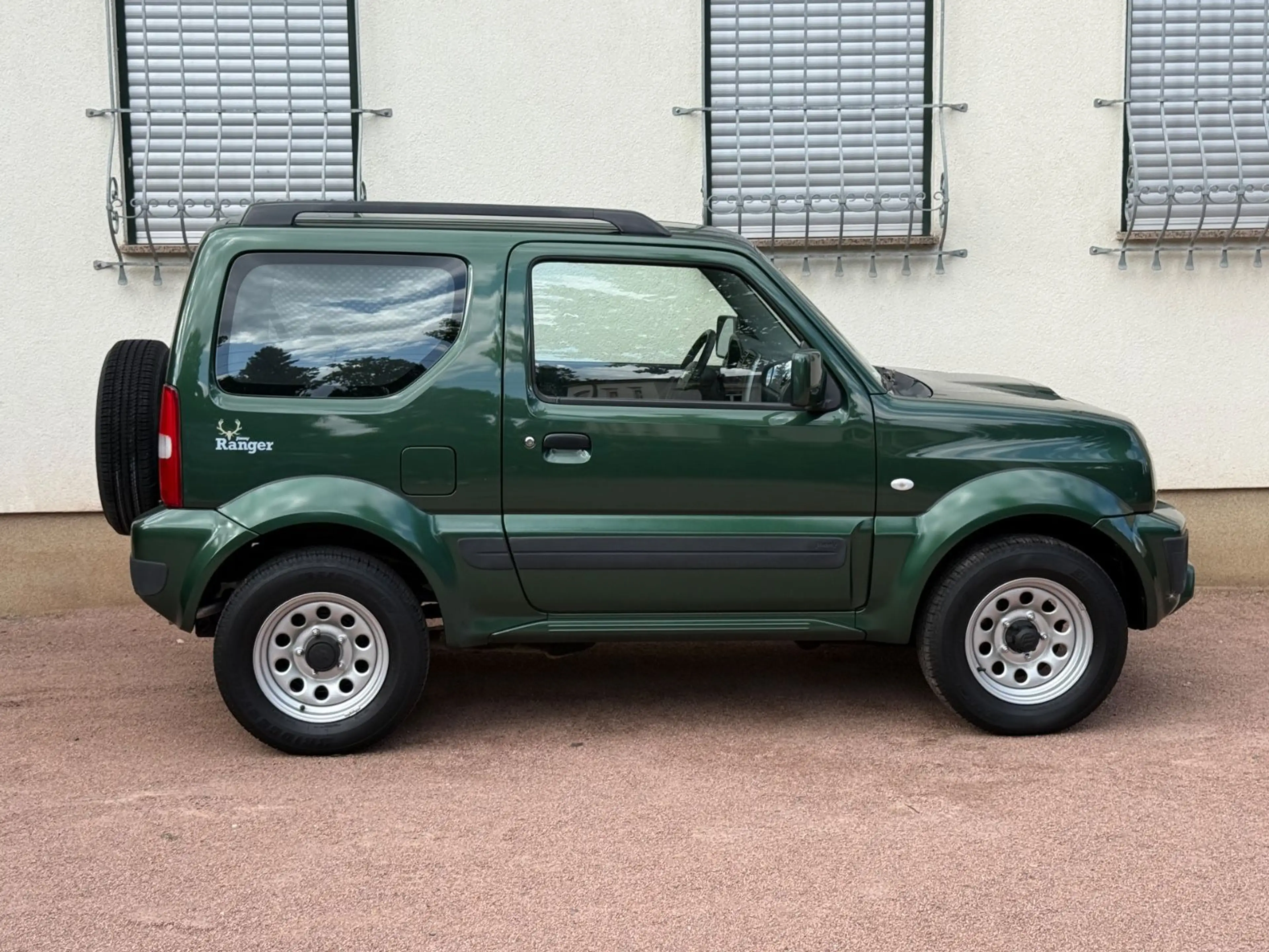 Suzuki Jimny 4x4 KLIMA 19%Mwst.  ALLWETTER 1.HAND AHK — photo 4