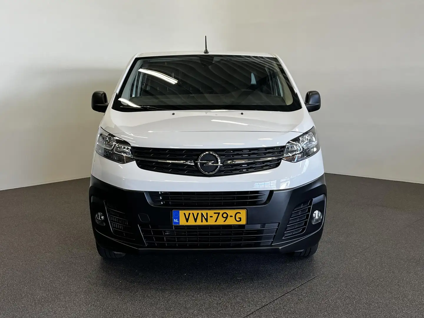 Opel Vivaro 1.5 CDTI L2H1 Edition Airco Navigatie Apple Carpla Wit - 2