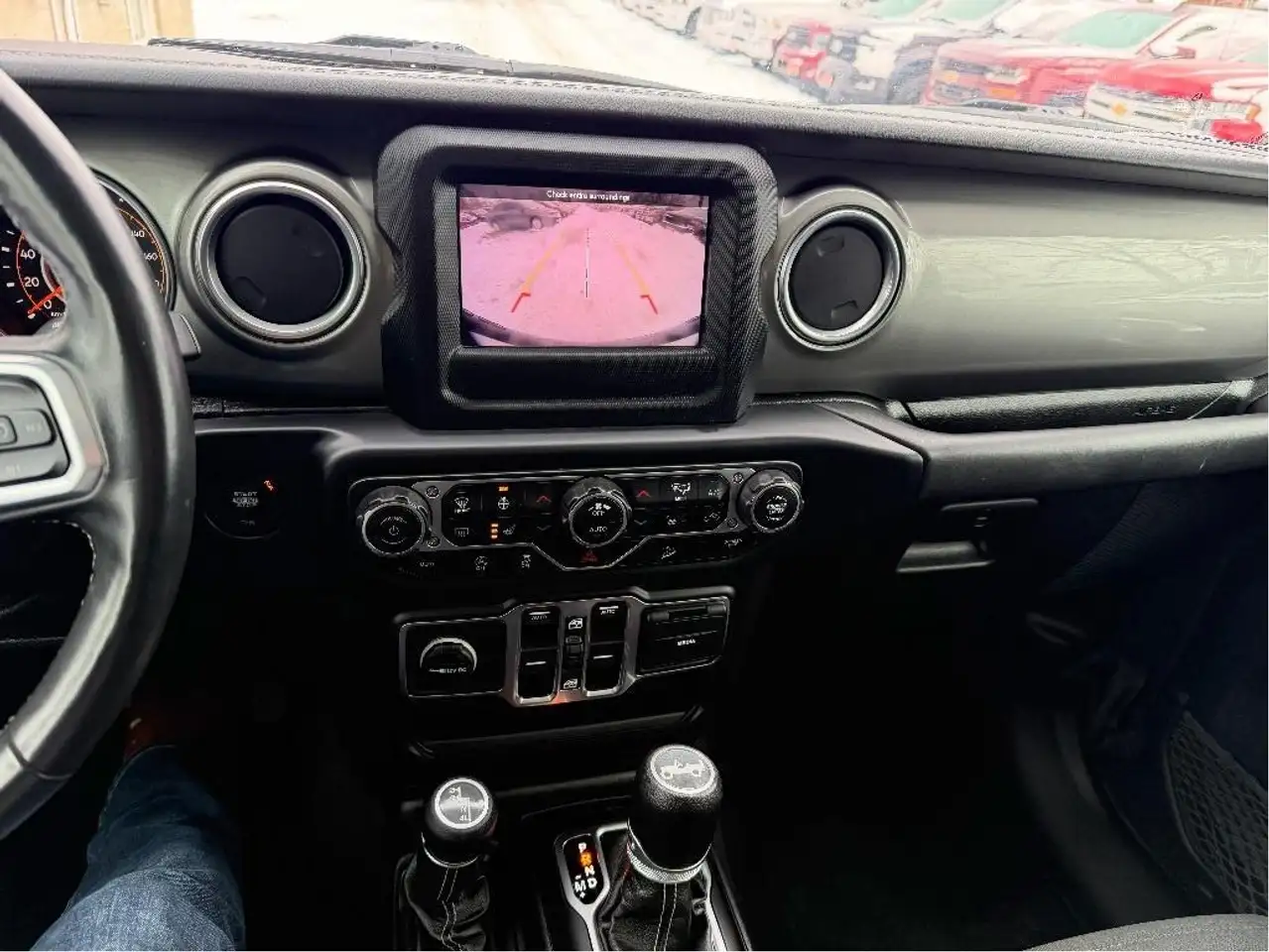 Jeep Wrangler снимка Jeep Wrangler