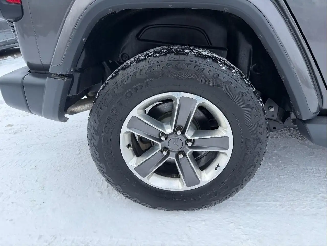Jeep Wrangler снимка Jeep Wrangler