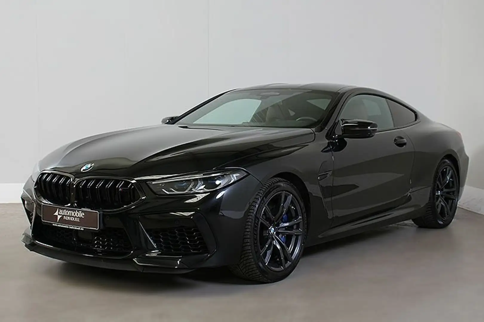 BMW M8 Competition Coupé xDrive Schwarz - 1
