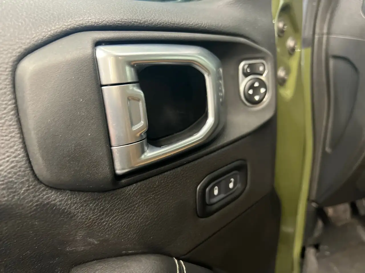 Jeep Wrangler снимка Jeep Wrangler
