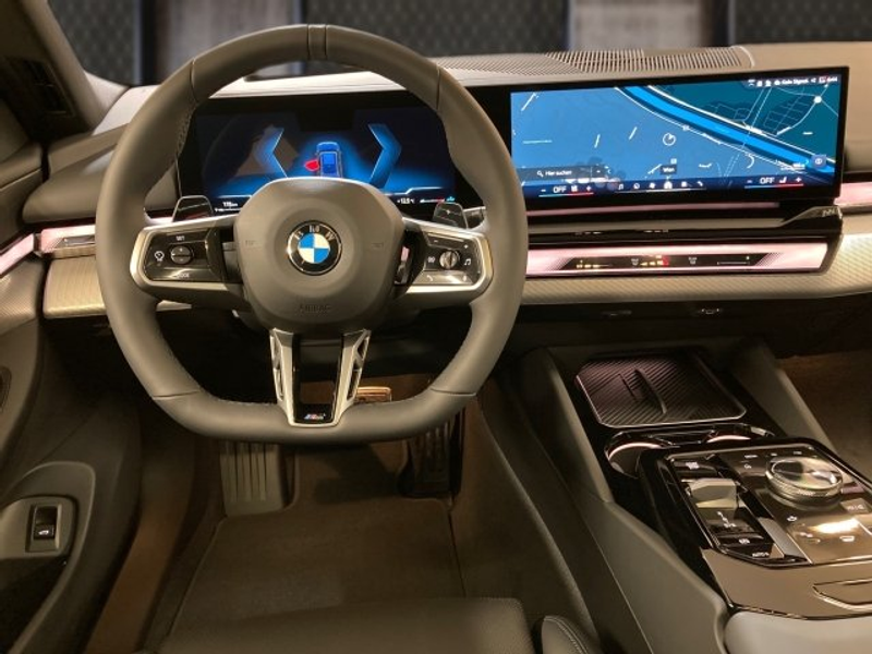 BMW 520 d xDrive Touring G61 B47 — photo 11