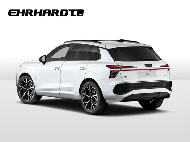 Audi Q3 view 6
