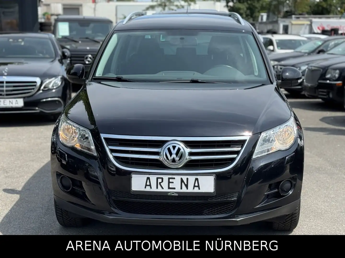 Volkswagen Tiguan Sport&Style 1.4 TSI BMT Schwarz - 2