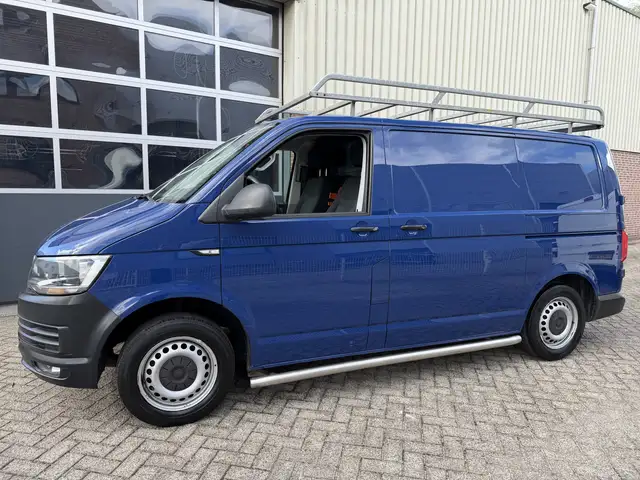 Volkswagen T6 Transporter 2.0 TDI L1H1 102pk Airco 2 schuifdeuren,Trekhaak,E