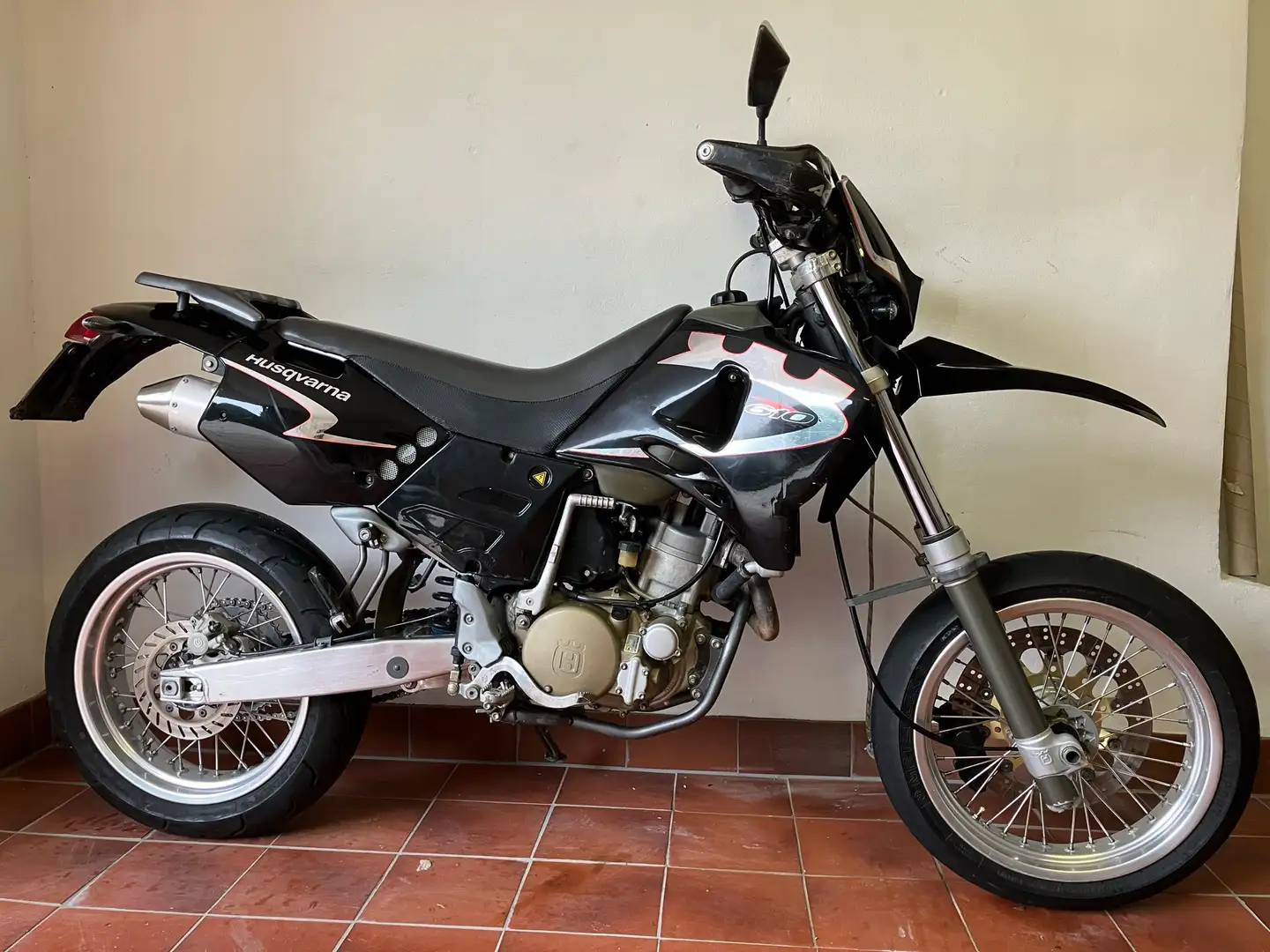 Husqvarna SM 610 Negru - 2