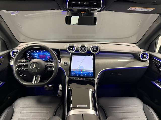 Mercedes-Benz GLC 200 — photo 9