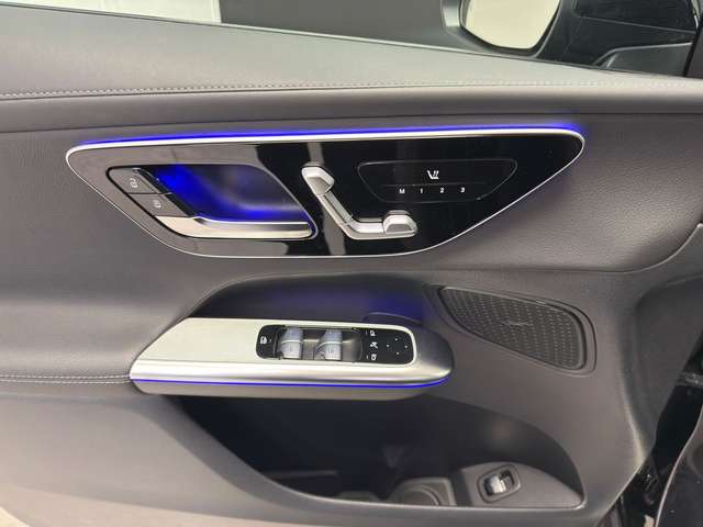 Mercedes-Benz GLC 200 — photo 20