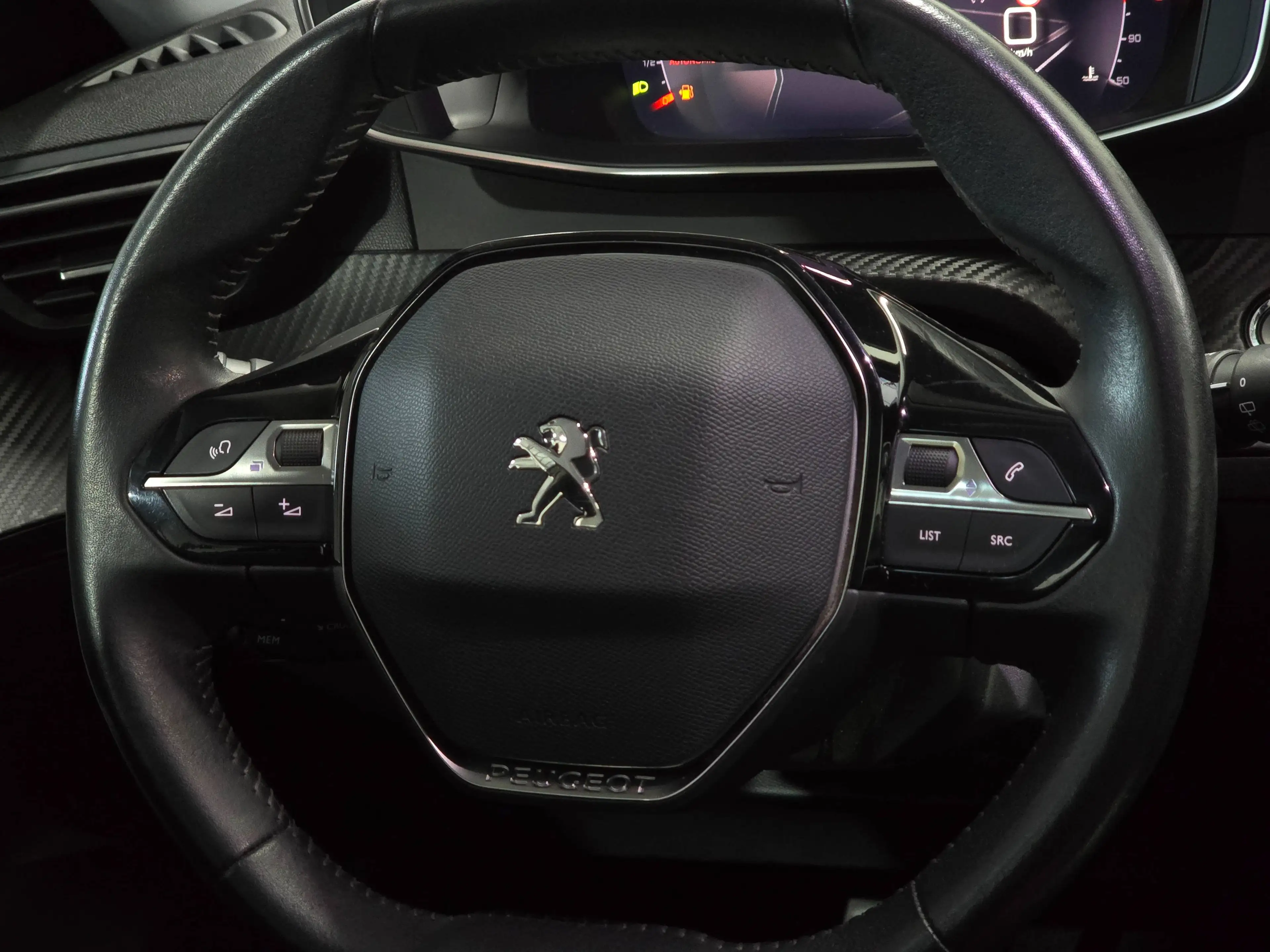 Peugeot 2008 Allure | Cockpit | Full Led | 1ier propriétaire | Suivi complet | GARANTIE 12M — photo 11