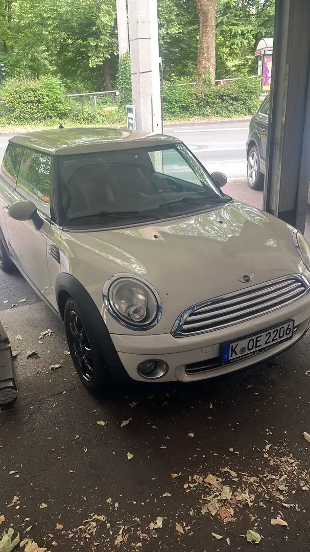 MINI One One 1.4 L 95 PS Inspektion und TÜV Neu Weiß - 2