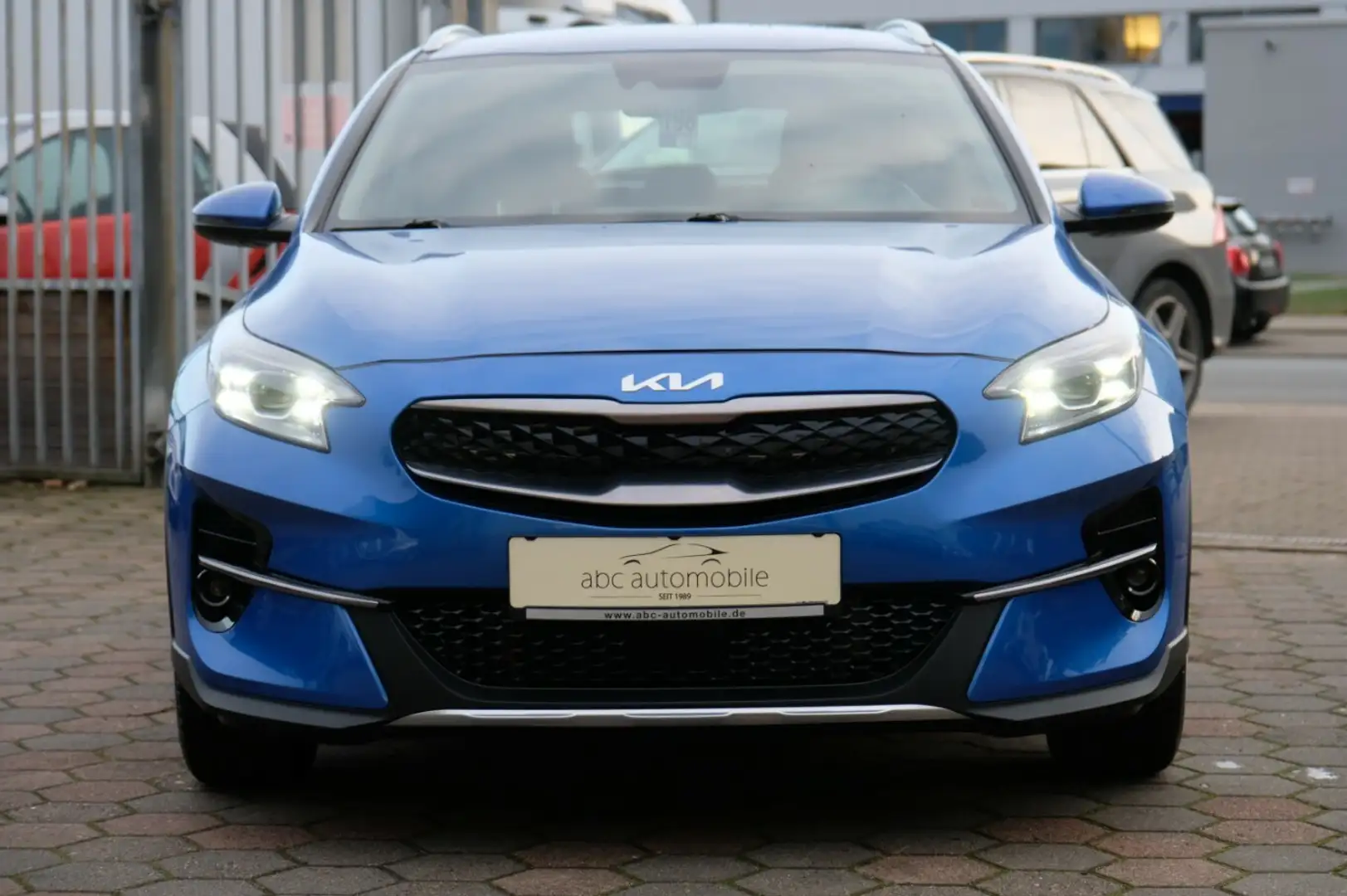 Kia XCeed Vision 1.6 GDI Plug-in Hybrid ACC Azul - 2